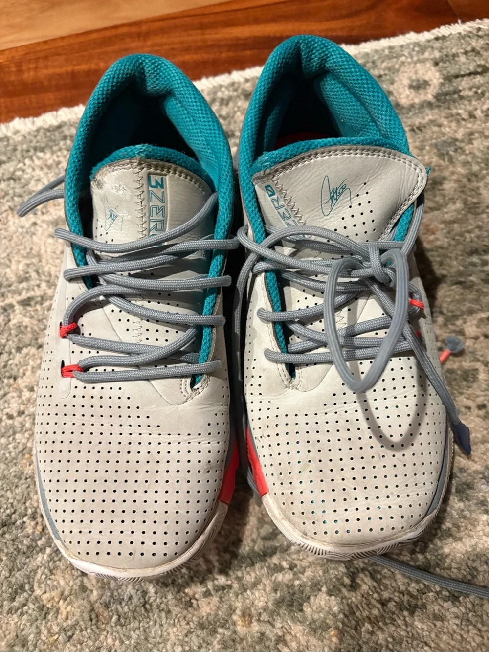 Under Armour Kids Light Gray Sneakers with Teal Lining